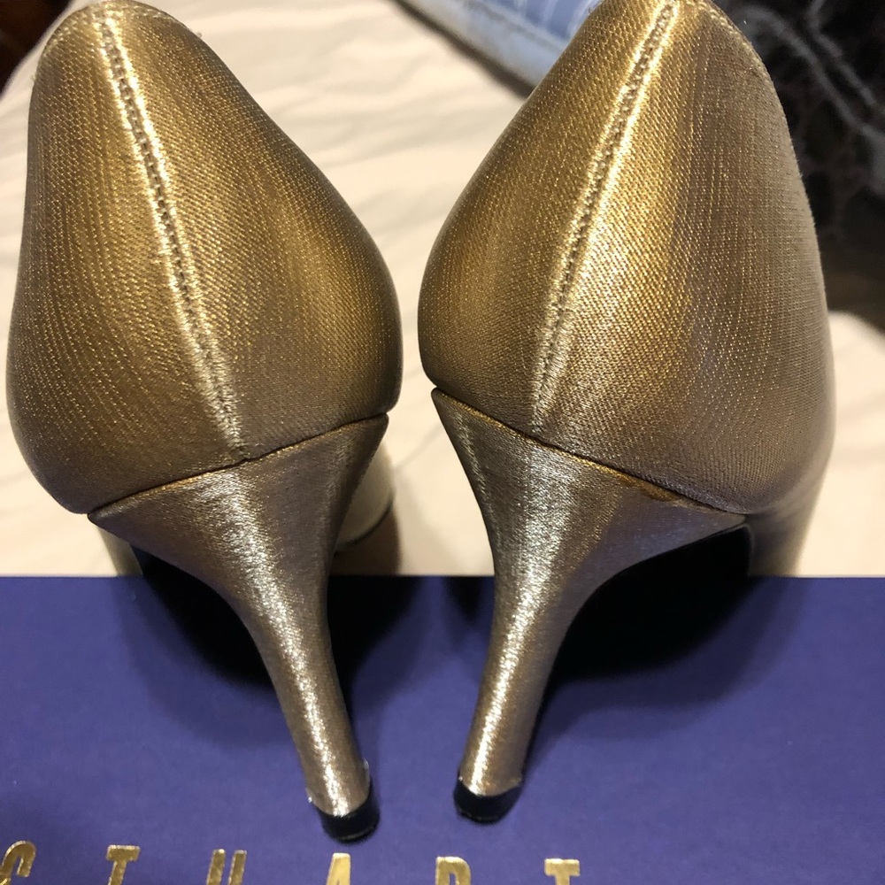 Stuart Weitzman - Picture 4 of 7
